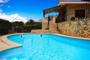 Piano terra in Villa Piscina Relax